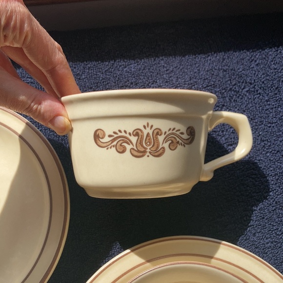 Relisted PFALTZGRAFF Vintage 2 mugs 2 small plates - Picture 6 of 12